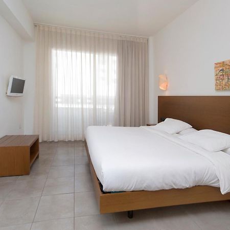 Sant Antoni de Portmany Es Mitjorn Hotel מראה חיצוני תמונה