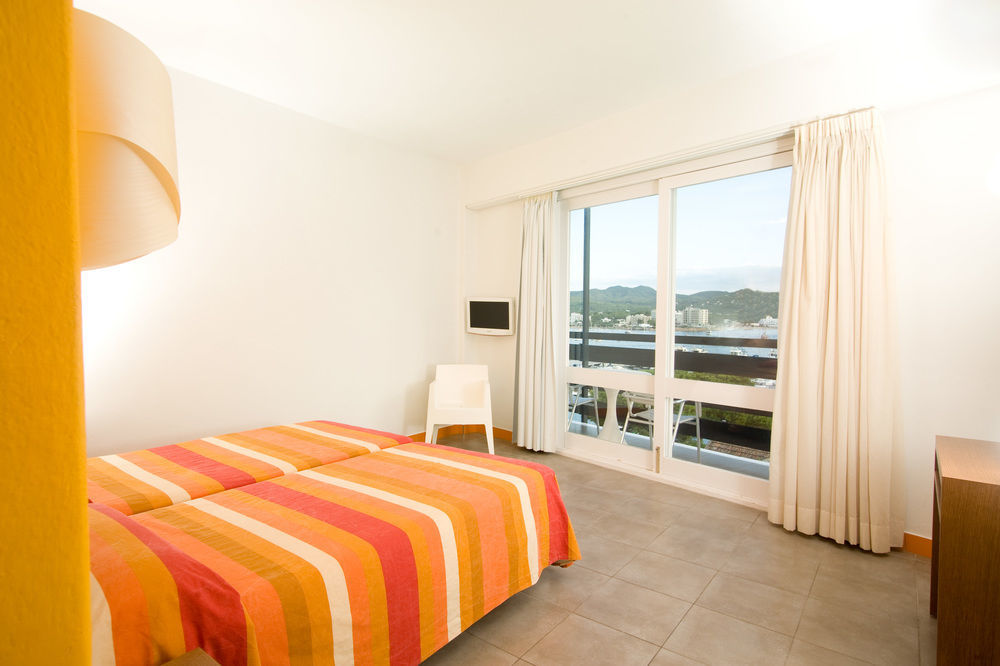 Sant Antoni de Portmany Es Mitjorn Hotel מראה חיצוני תמונה
