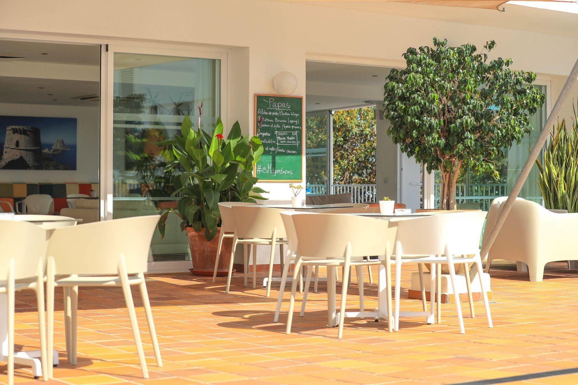 Sant Antoni de Portmany Es Mitjorn Hotel מראה חיצוני תמונה