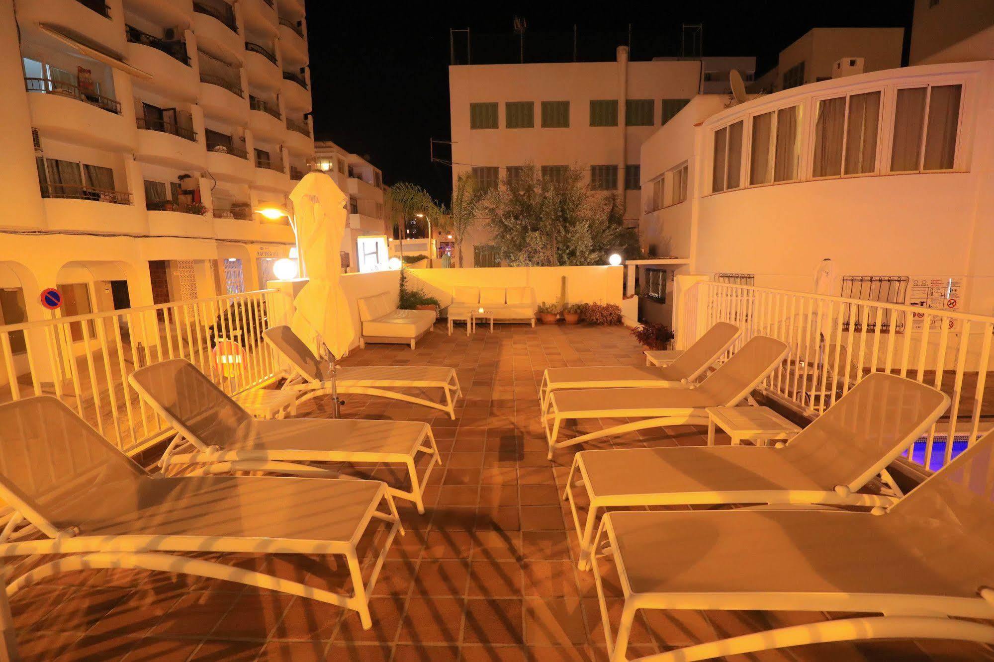 Sant Antoni de Portmany Es Mitjorn Hotel מראה חיצוני תמונה